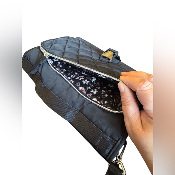 Vera Bradley Black Diaper Changing Travel Pad - Picture 8 of 10